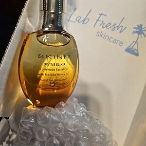 SKINN Divine Elixir Luminous Facial Oil